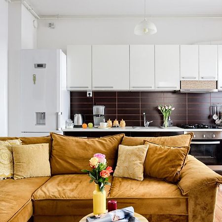 Ari - Ared Luxurious Apartments With Balcony & Free Parking Arad Exterior foto