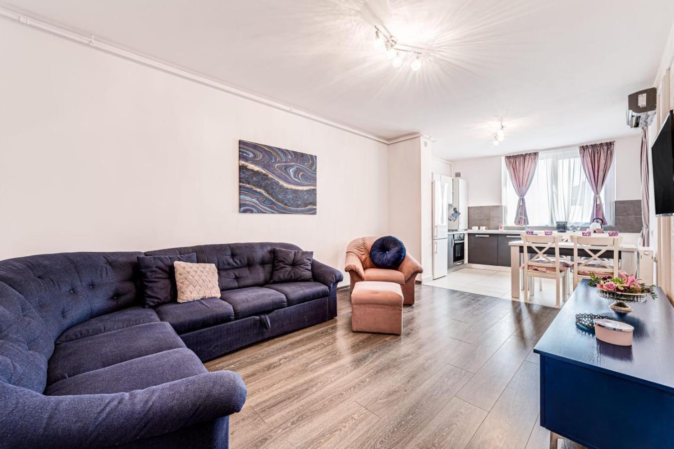 Ari - Ared Luxurious Apartments With Balcony & Free Parking Arad Exterior foto