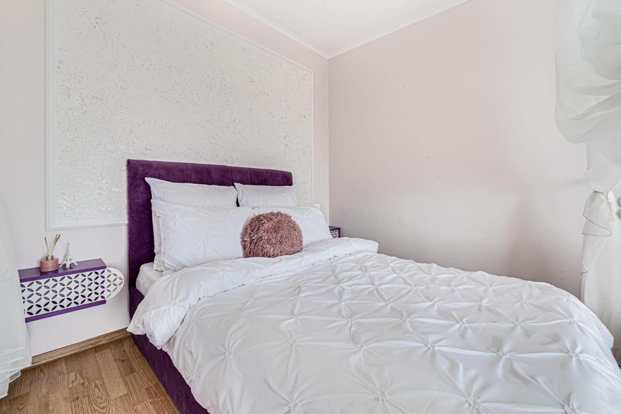 Ari - Ared Luxurious Apartments With Balcony & Free Parking Arad Exterior foto